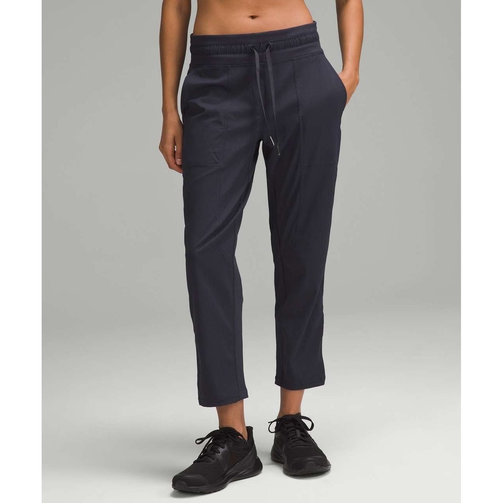 116 Lululemon Dance Studio Mid Rise Cropped Pant
